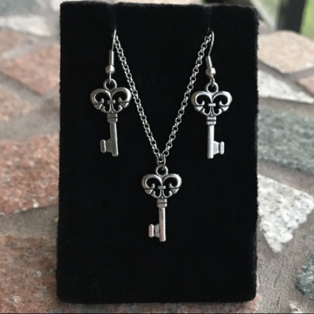 🔴SALE ! Earrings + necklace set key steel design - Picture 3 of 6